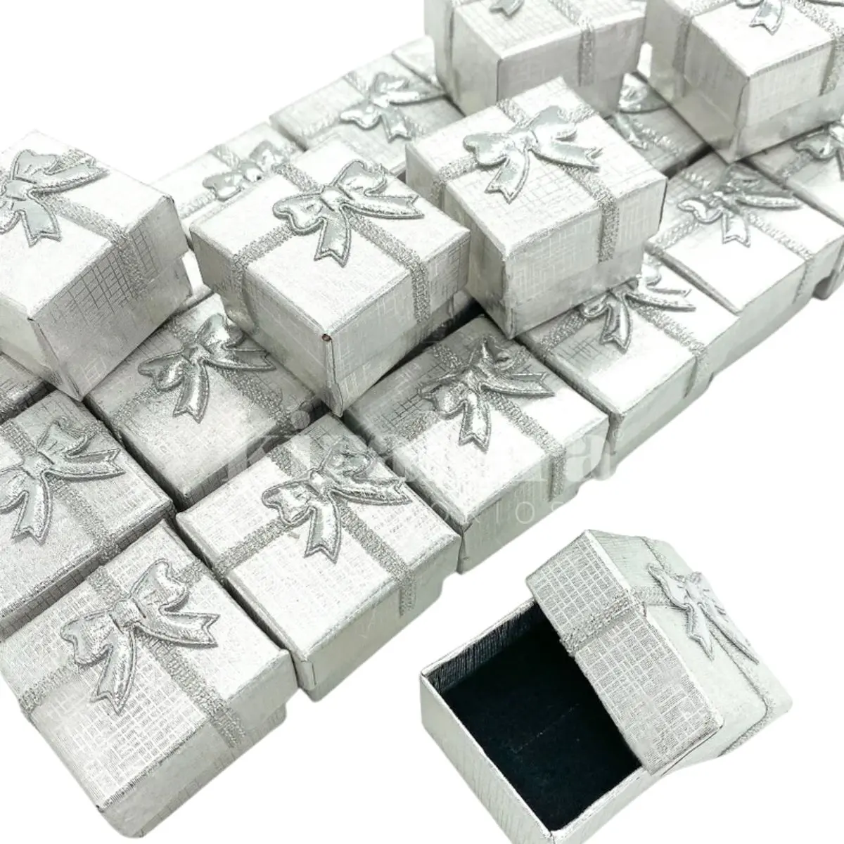 Caja joyas plateada 4x4 cm un