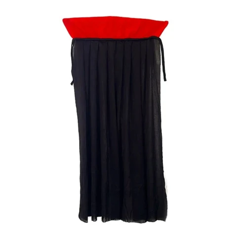 Capa negra cuello rojo 60cm un